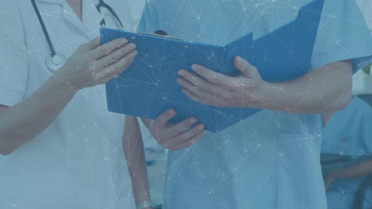Animazione di reti di connessioni su due medici caucasici