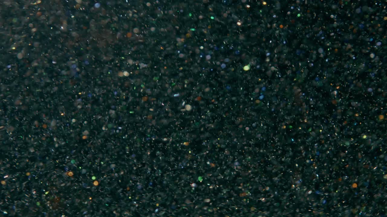 Particles swirling around in a circle