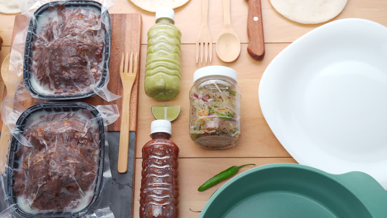 멕시코는 타코 준비를 위해 진공 밀봉을 만납니다. 볼 멕시코 축제 준비