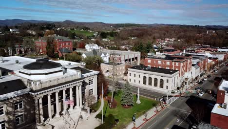 aerial push in to courthouse in marion virginia, marion va, marion in 4k