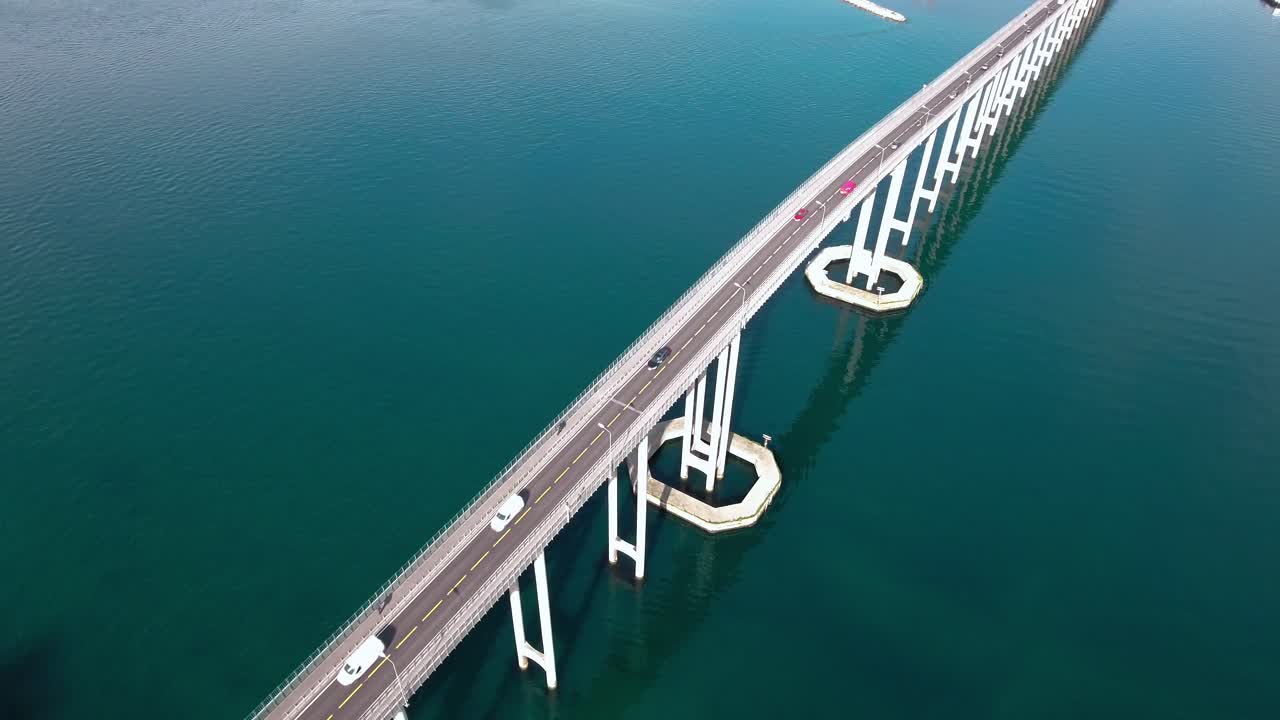 노르웨이 트롬소 시의 다리 항공 영상