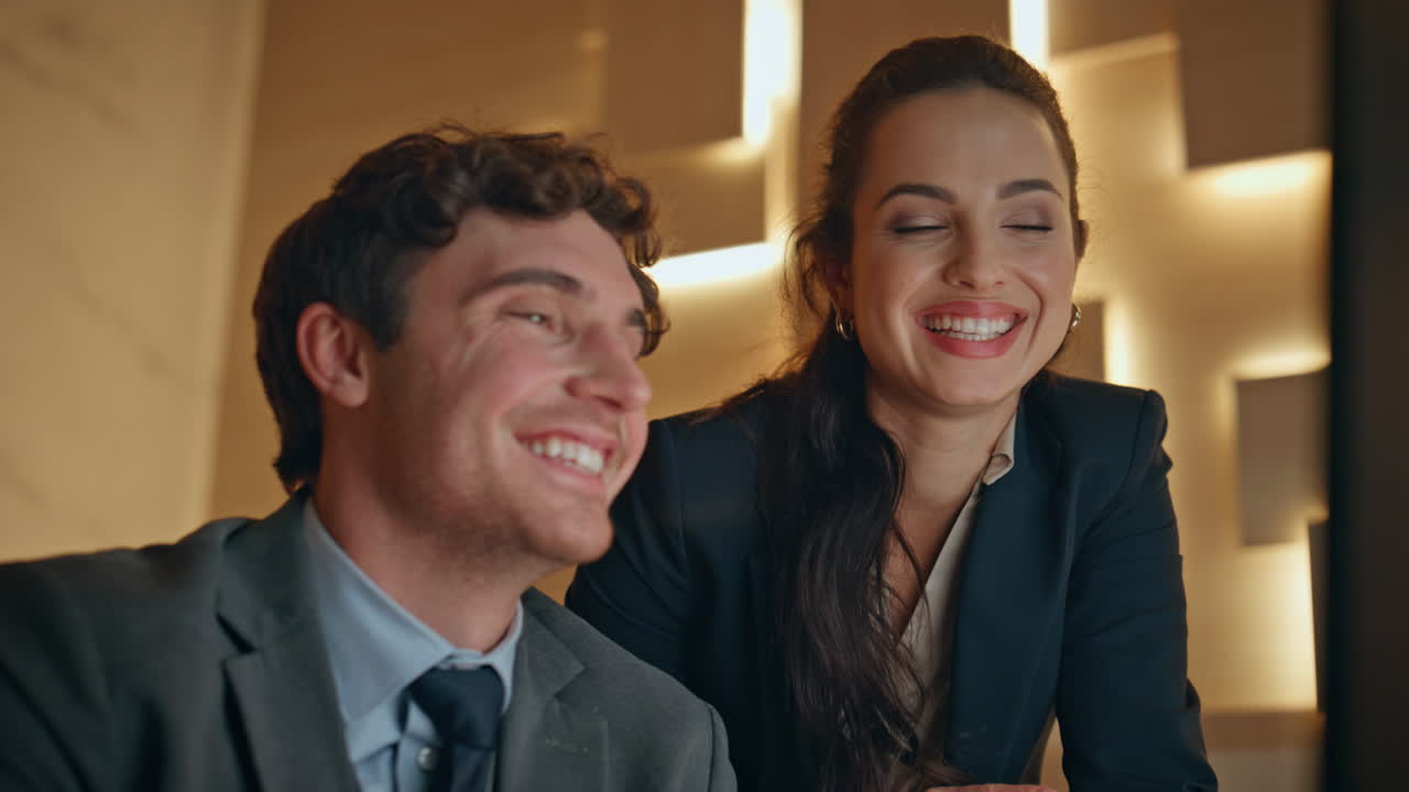 colegas de negocios en discusión