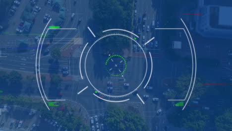 animación del procesamiento de hud sobre vehículos que se mueven en la calle de la ciudad