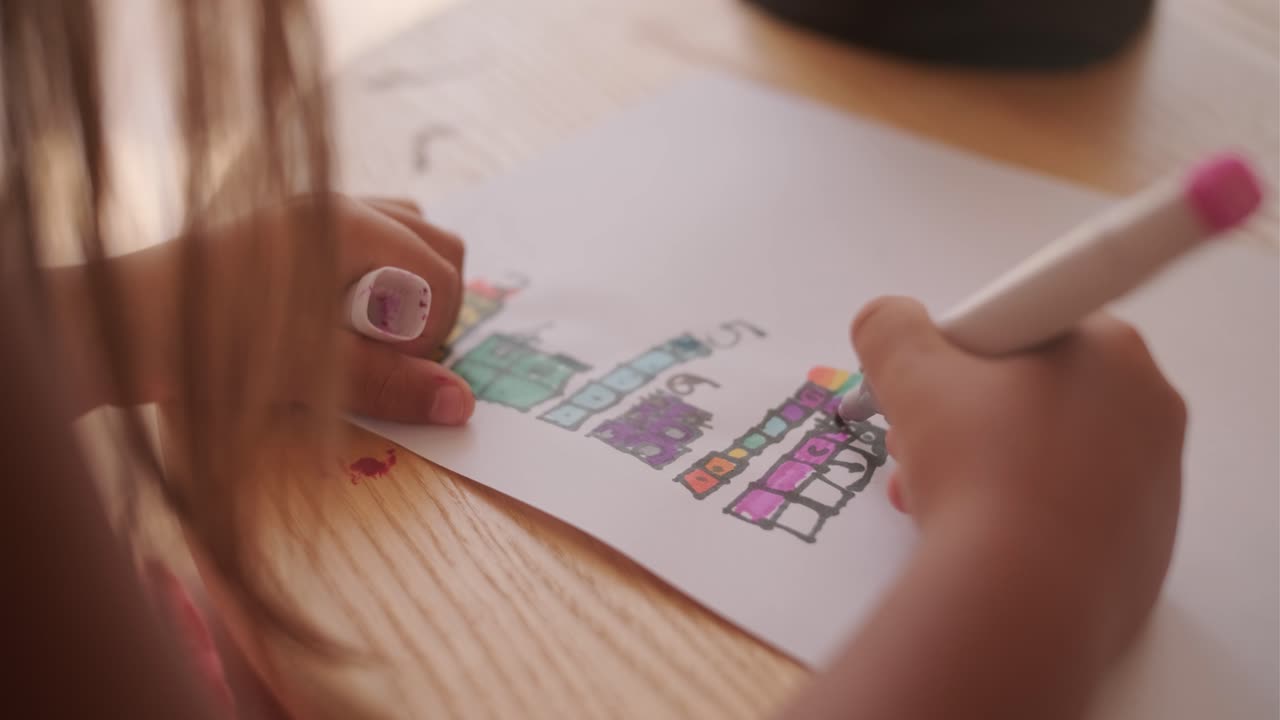 dibujo infantil con marcadores