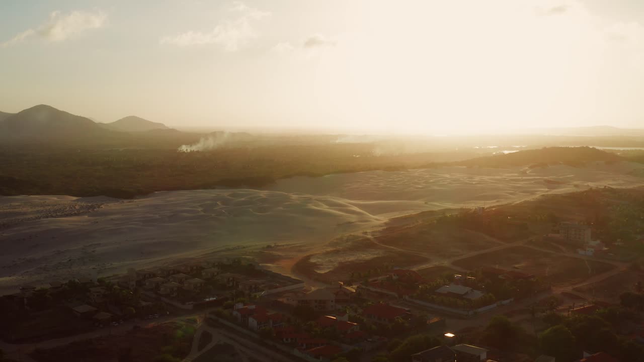antena: puesta de sol en las dunas de cumbuco, brasil