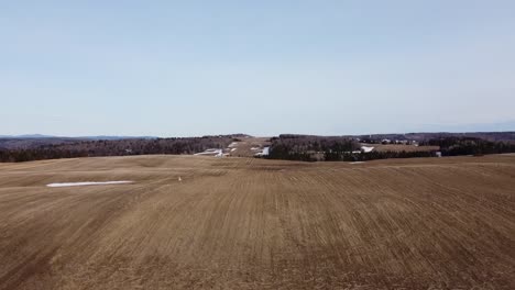 Campos-Filmados-Por-Un-Dron-Al-Final-Del-Invierno