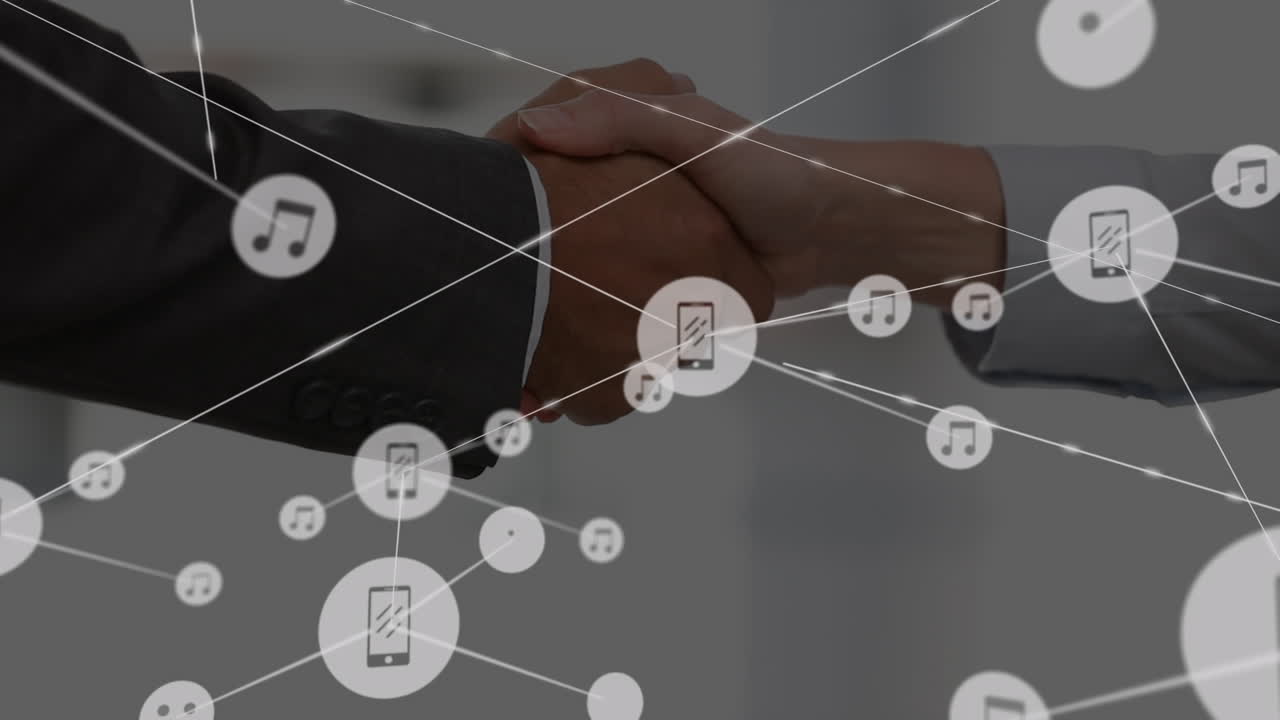 악수하는 손 위에 아이콘을 가진 연결 네트워크의 애니메이션