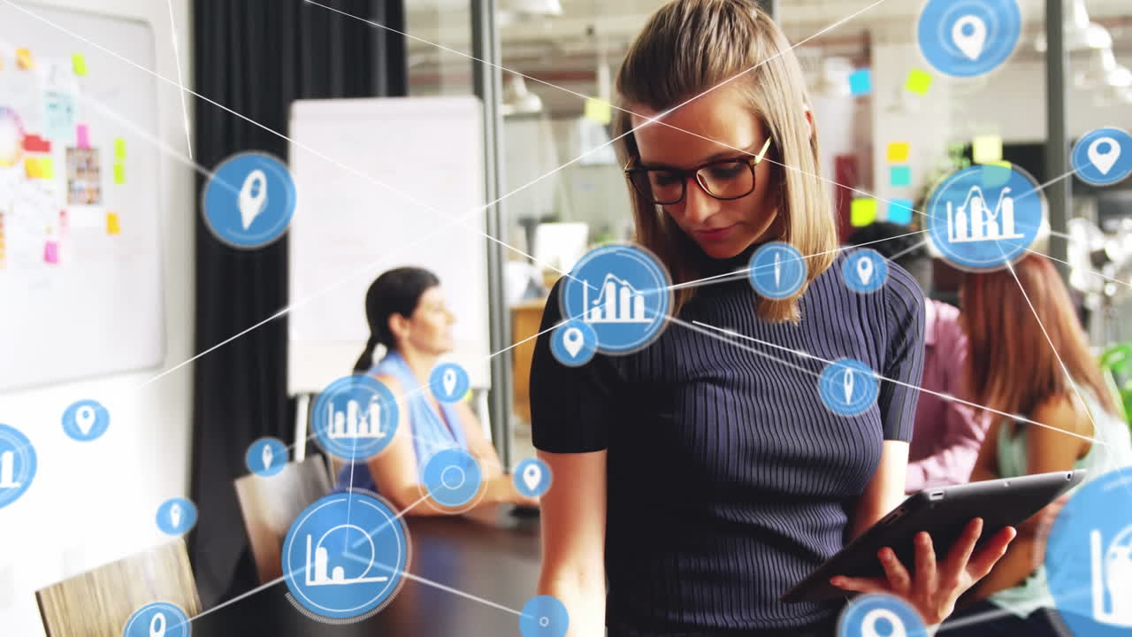 animación de la red de conexiones entre diversas personas de negocios en la oficina