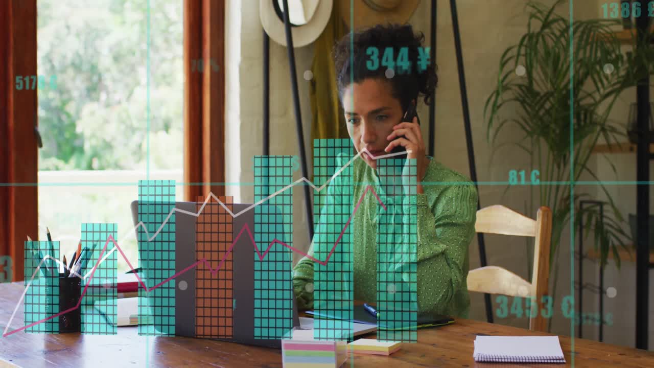 Animazione di elaborazione dati finanziari su donna di etnia mista che usa il laptop