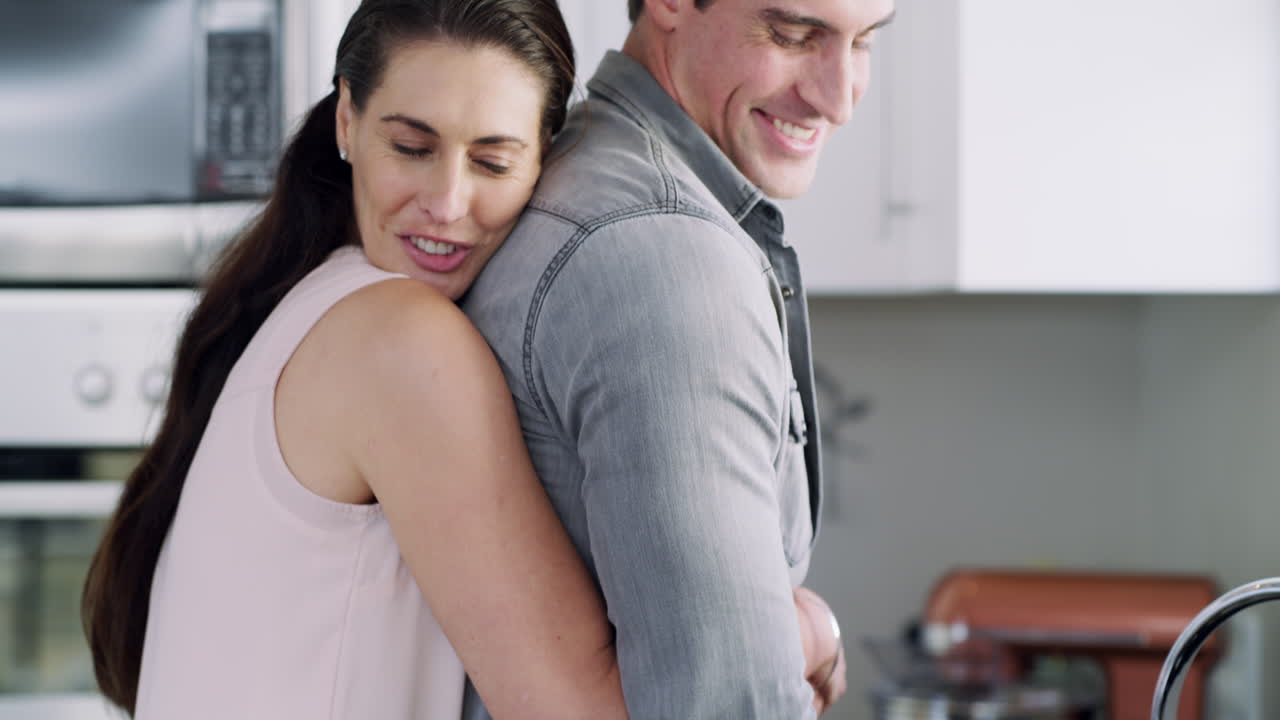 Condividiamo le faccende domestiche tanto quanto condividiamo il nostro amore.