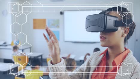 animación de una pantalla digital sobre una maestra biracial sonriente usando auriculares vr