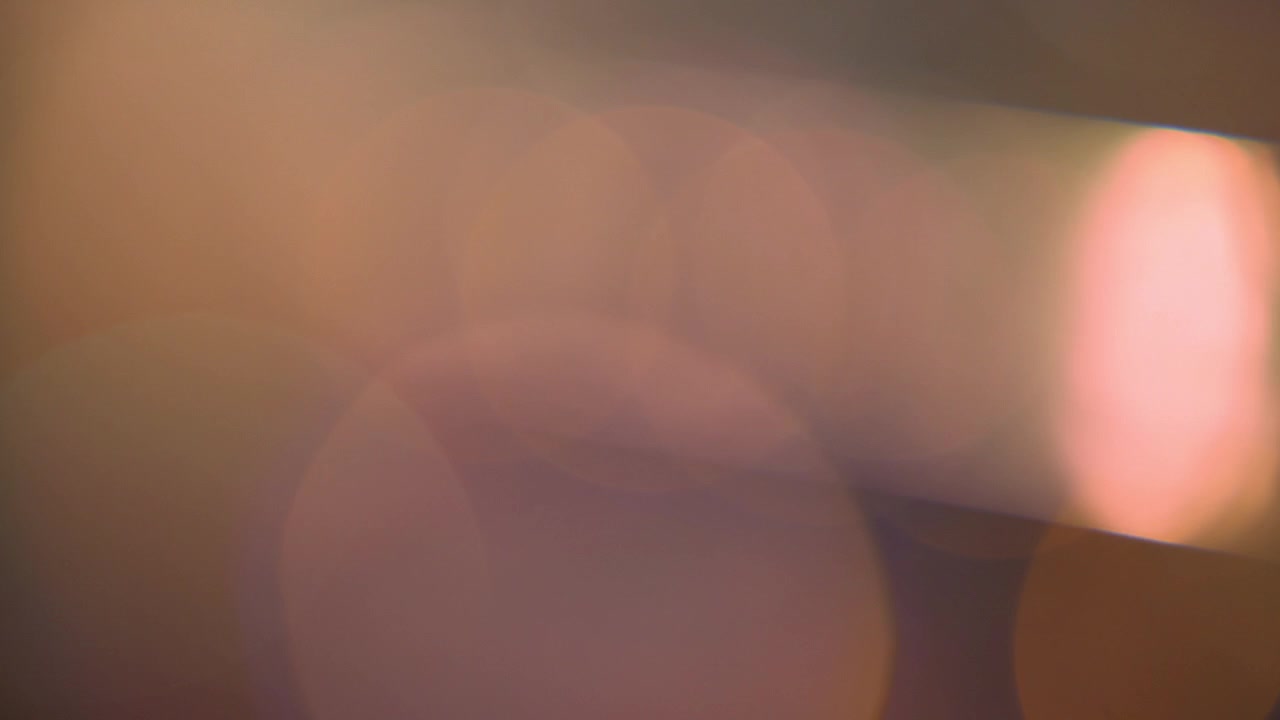 Dynamic Colorful Light Leaks and Bokeh Transition