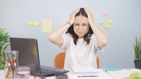 Estudiante-Con-Migraña.