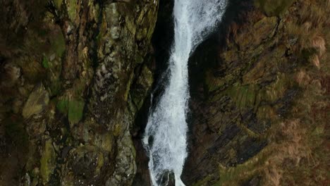 Cascada-De-Carawaystick,-Glenmalure,-Wicklow,-Irlanda,-Febrero-De-2022