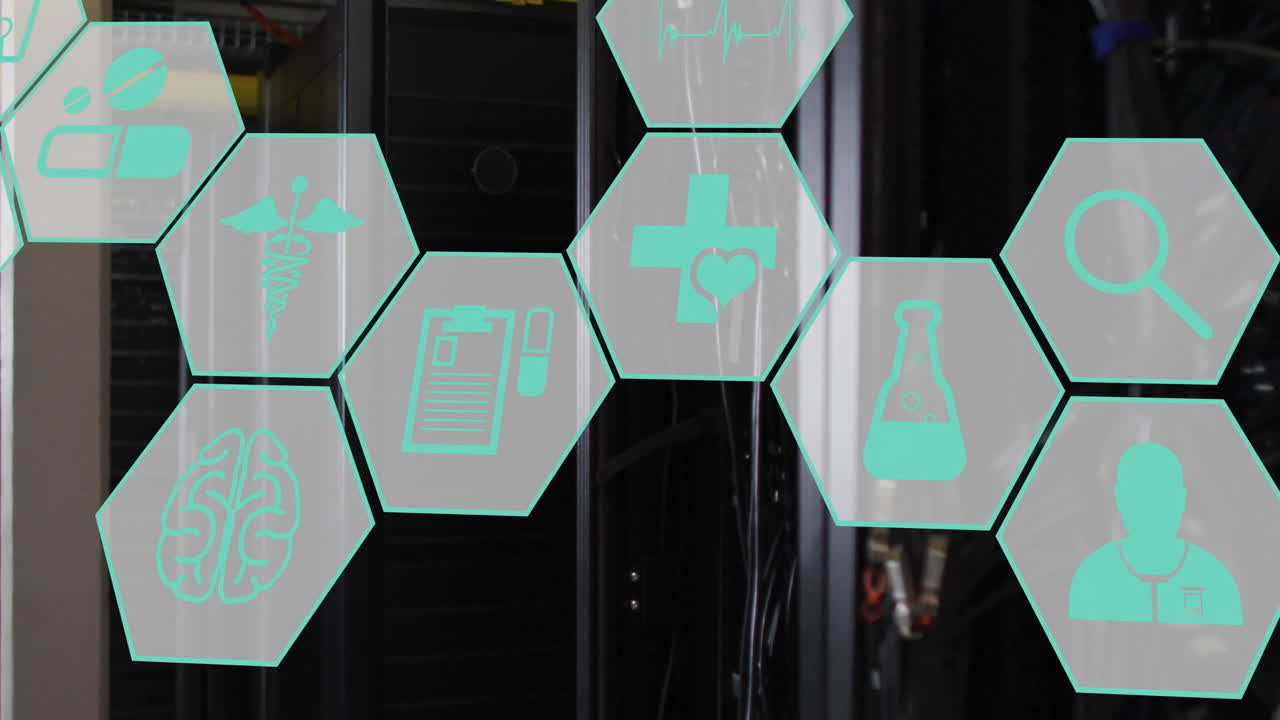 animación de la red de iconos médicos y procesamiento de datos a través de servidores informáticos