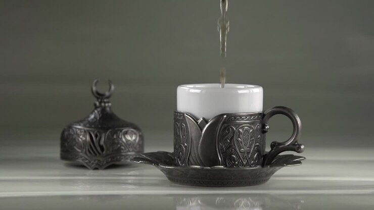 serving çay in Turkish cup