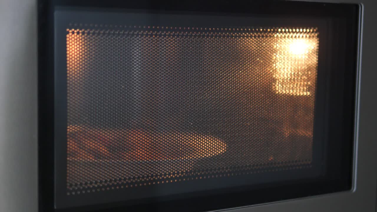 Interno del forno a microonde