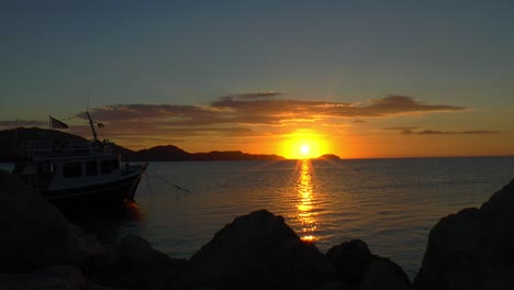 amanecer en la hermosa isla zakynthos