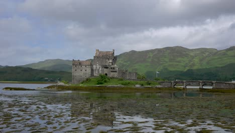 eilean donan castle in scotland