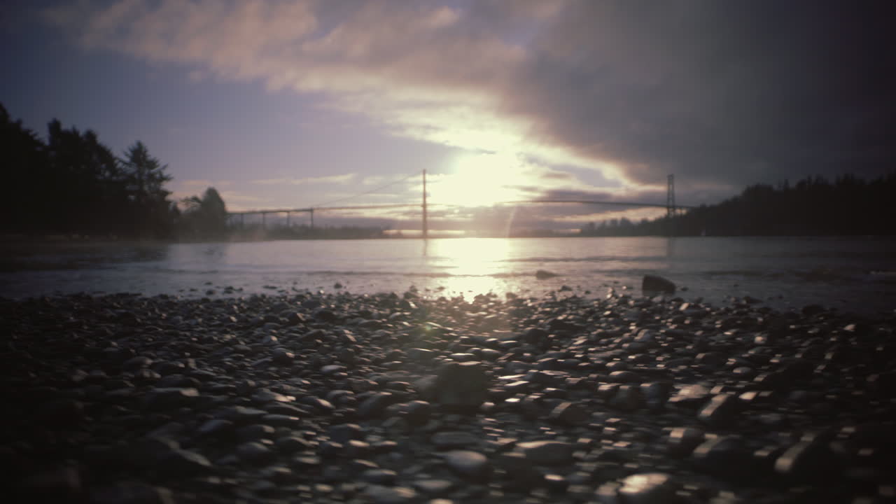 앰벨사이드 록키 해변의 아침 일출