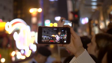 Filmparade-Auf-Dem-Smartphone