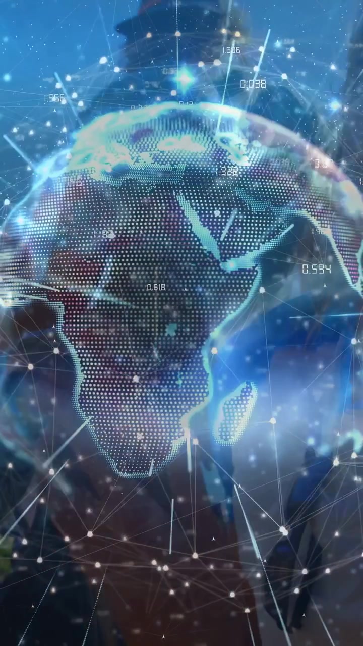 Vídeo vertical: Globo tecnológico começando a girar para a Índia para dados, rótulos se movendo e silhuetas brilhando.