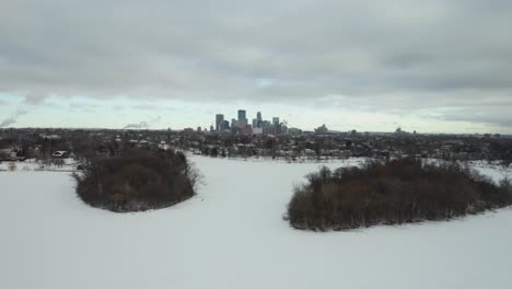 Aerial-View-of-Lake-of-the-Isles-Park