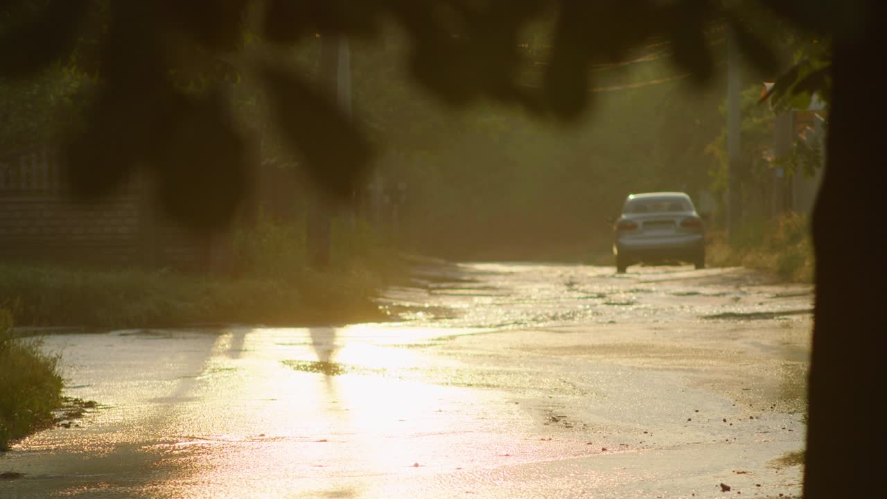 우물에서 물이 흘러나오고, 물 공급 시스템의 돌파구, 하수, 프로레스 422, bmpc 4k