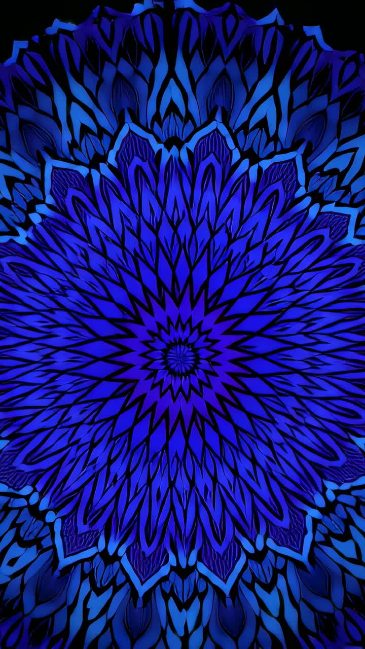 Video verticale: rendering in 3D di un mandala blu con petali pulsanti che evolvono bordi a zigzag nel vuoto nero