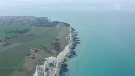 Hohe-Luftaufnahme-Der-Weißen-Klippen-Von-Dover,-Großbritannien