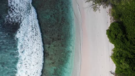 Donde-La-Tierra-Se-Encuentra-Con-El-Mar