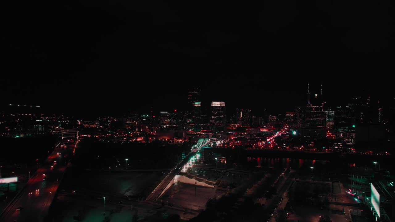 에어리얼 내쉬빌, 테네시 밤