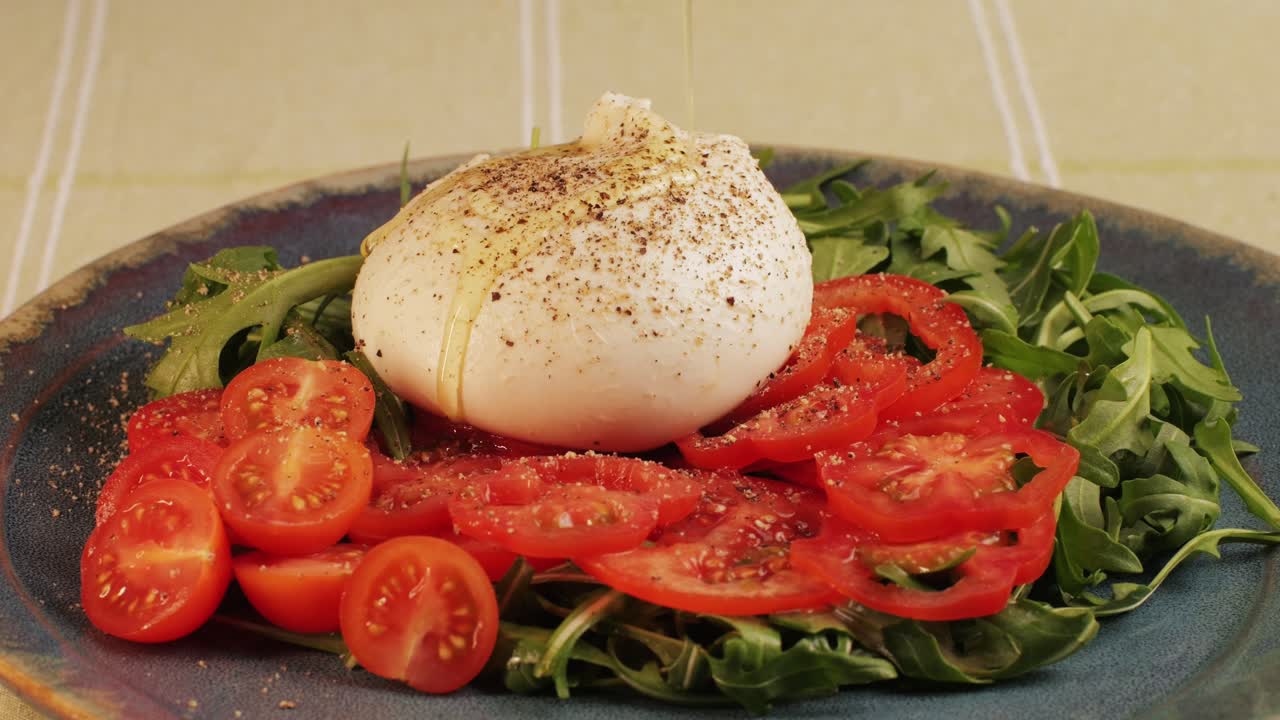 Burrata Salad with Cherry Tomatoes and Arugula