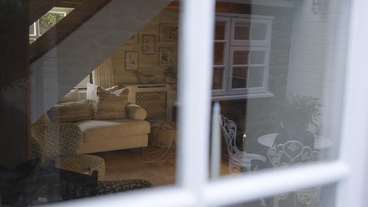 아 ⁇ 한 집으로 가는 창문으로 바라보는