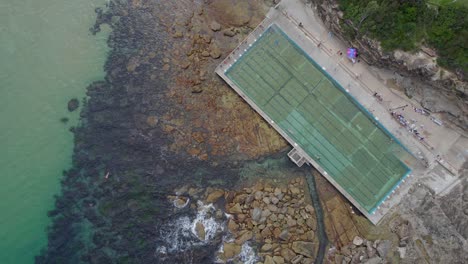 Aerial-View-Of-Freshwater-Rockpool,-Swimming-Pool-In-Freshwater-Beach,-Manly,-NSW,-Australia