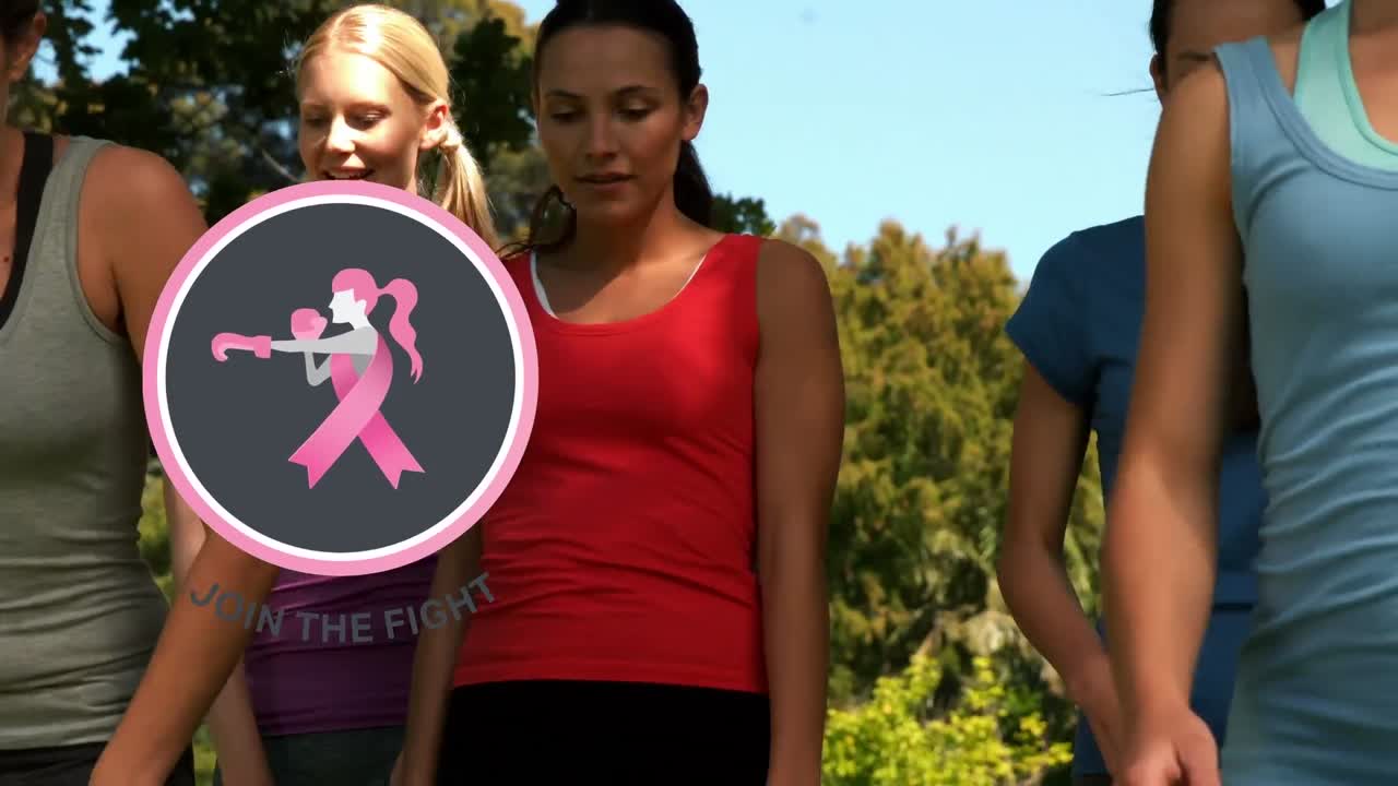 Animazione di un nastro rosa del cancro su diverse donne che corrono