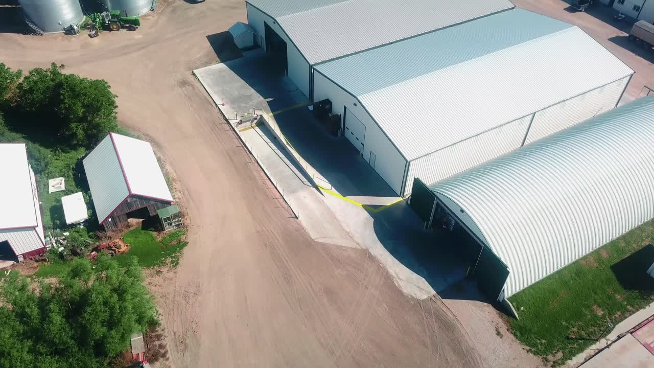 vista aérea de drones de una agroindustria que exporta semillas de cobertura en todo el mundo ubicada en nebraska usa-4