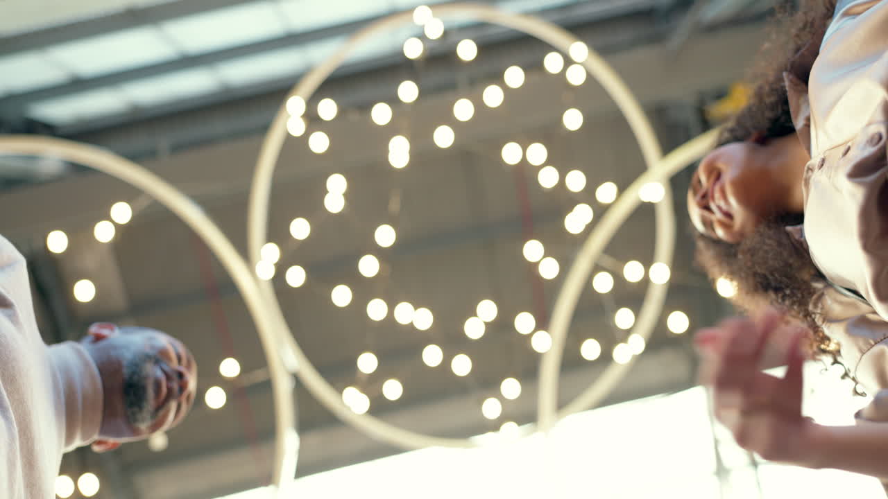 apretón de manos, asociación con gente de negocios