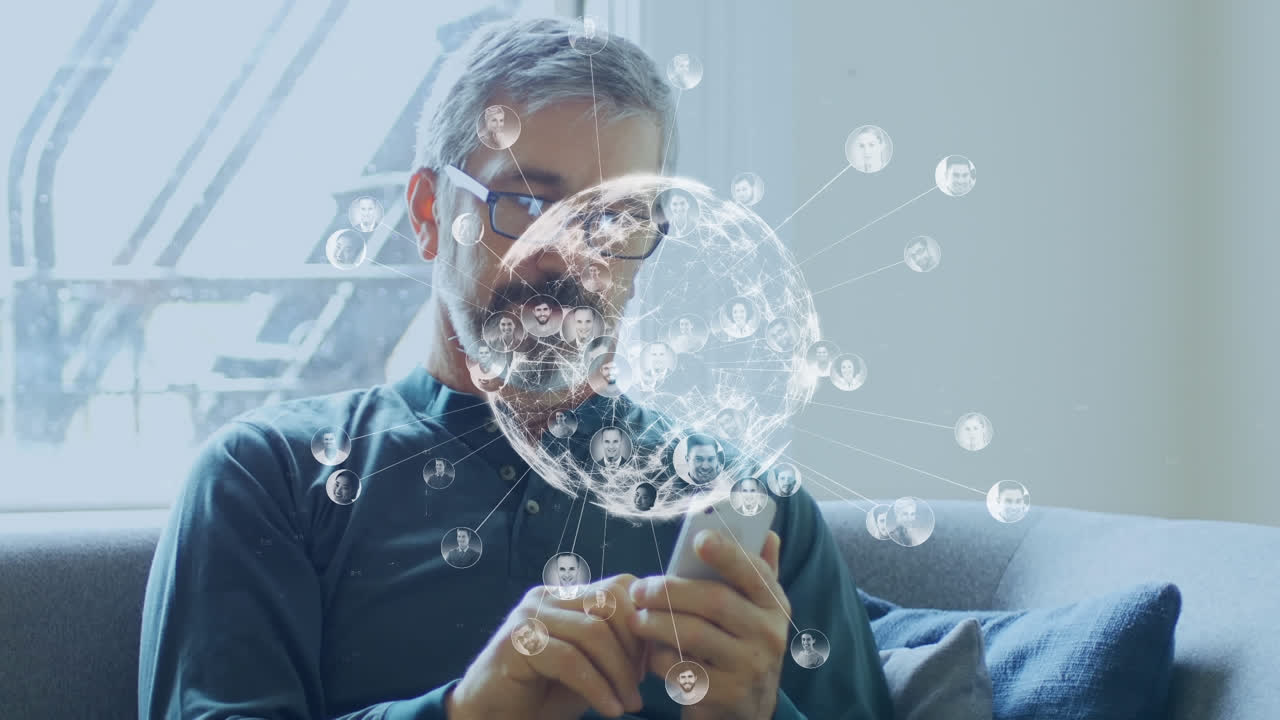 animación del globo con una red de conexiones sobre el hombre usando un teléfono inteligente
