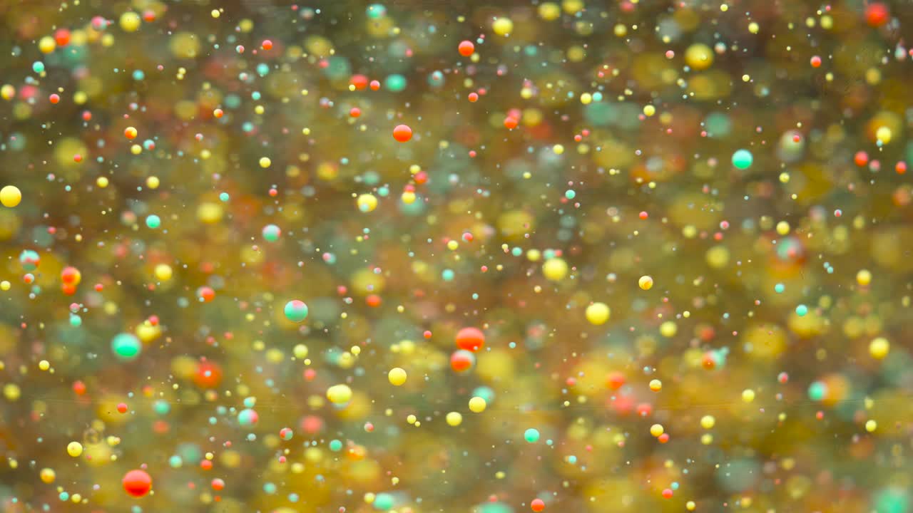 느린 움직임 밝은 색상 거품 오일 아름다운 페인트 우주 색상 움직이는 다채로운 클로즈업 아크릴 페인트 환상적인 표면 추상적인 다채로운 페인트 변형 구조 다채로운 거품