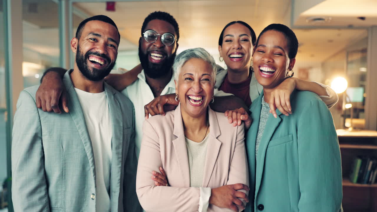 feliz, construcción de equipos y retrato de los negocios