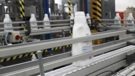 automated packaging line for cleaning products