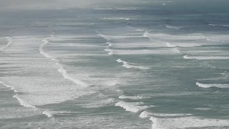 Tormenta-De-Surf-Rodando-Desde-La-Bahía