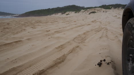 Perspektive-Rad-Fahren-Schuss-über-Sandstrand