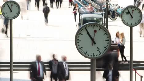 docklands commuters timelapse 01