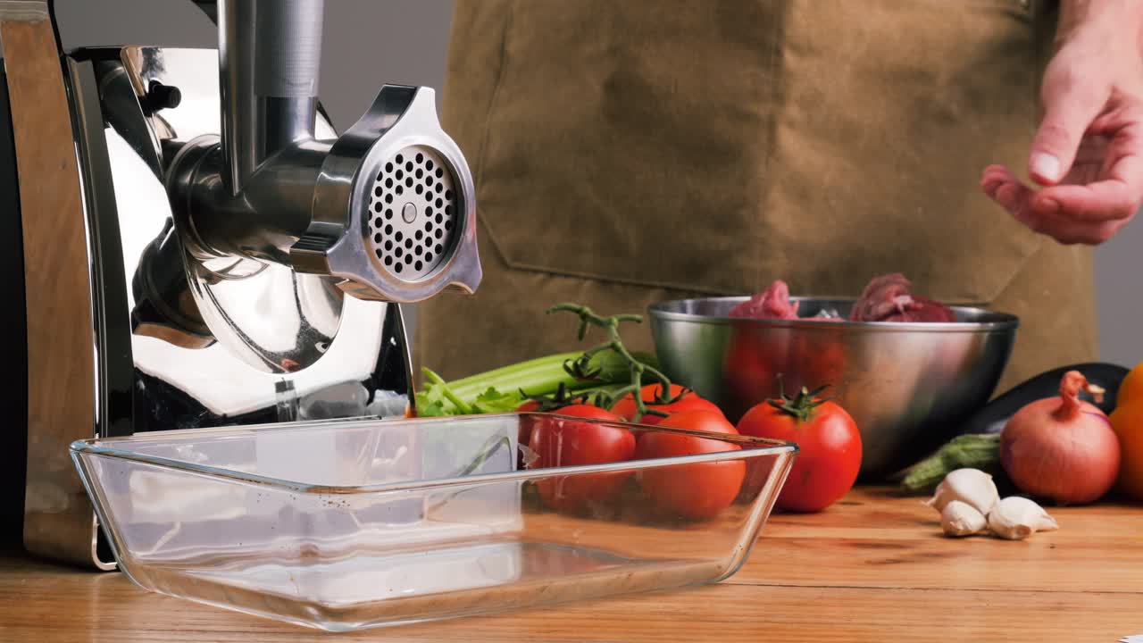 Preparing Minced Meat
