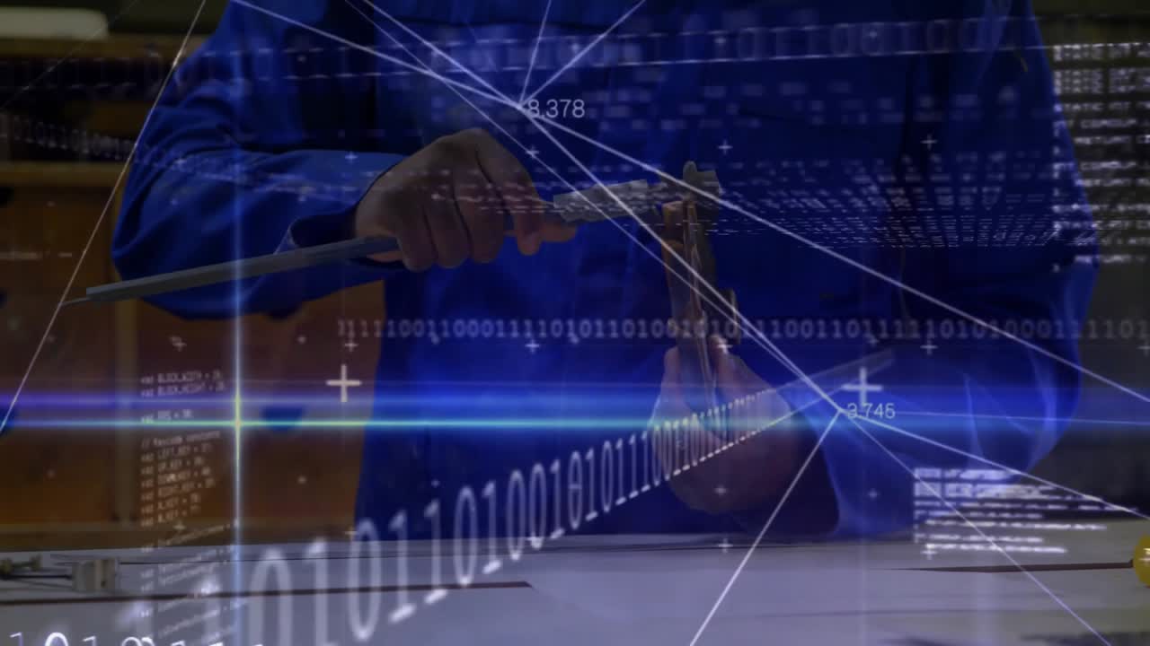 Após desvanecimento da sobreposição HUD, engenheiro pegando protótipo, ajustando engrenagem sob grade, calibrando peça.