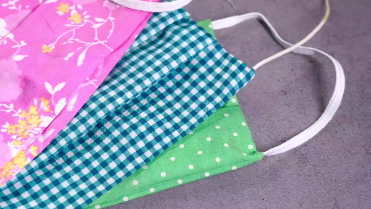 máscaras faciales de tela hechas a mano