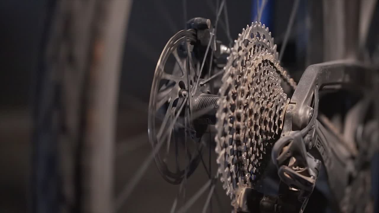 perto de um trem de tração de bicicleta