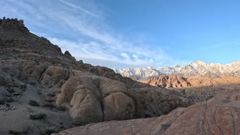 La-Geología-Y-El-Paisaje-únicos-De-Alabama-Hills,-California---Panorama